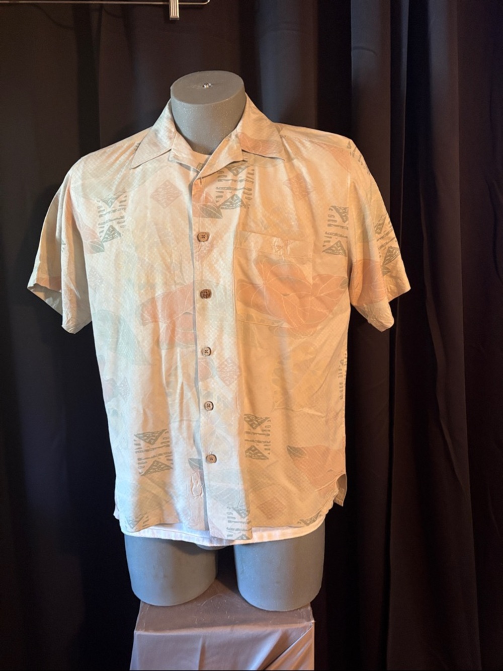 Casual Short-Sleeve Button-Down Shirt - Light Beige Print